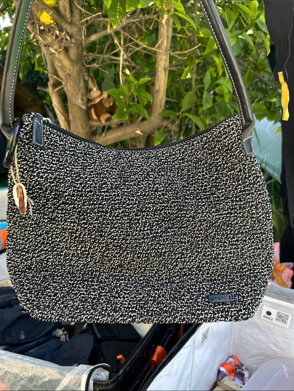 Black & White Woven Shoulder Bag - [Brand] the sack